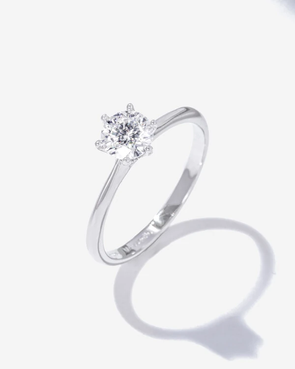 Anel Solitário Classic Moissanite - 6 mm - 6 garras - Prata 925