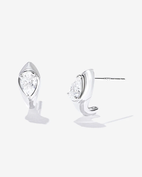 Brinco Ear Hook Gota Rita - Moissanite 4 mm x 6 mm - 1.0ct- Prata 925