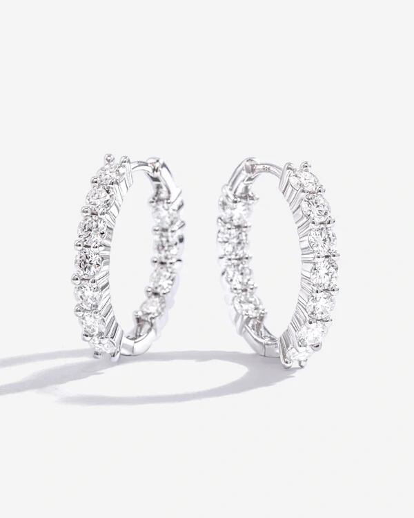 Brinco Argola Veronica - Moissanite - 2cm -3,0 mm- 0,1 ct - Prata 925