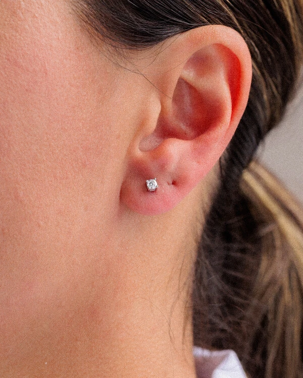Brinco Ponto de Luz Lunary Moissanite - 2mm - 0.03ct - Prata 925
