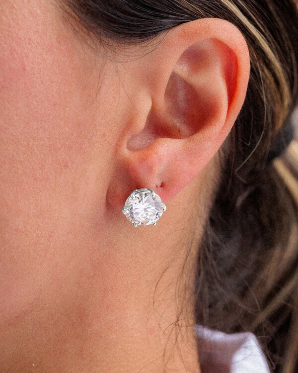 Brinco Glitz - Moissanite 11 mm - 10ct- 6 Garras - Prata 925