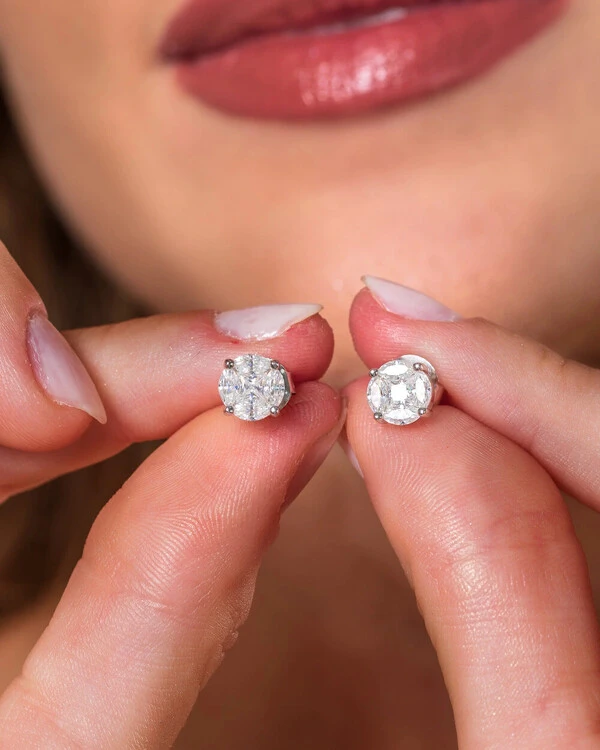 Brinco Noite e Luz Moissanite Petit- Prata 925