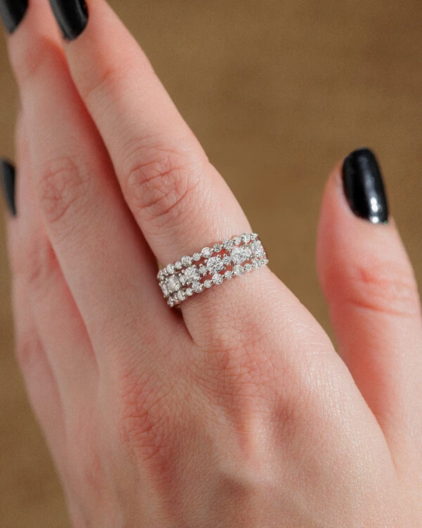 Anel Aparador Justine - Moissanite 3mm - 0.7ct - Prata 925