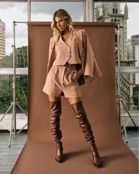 Shorts Claudia Marrom