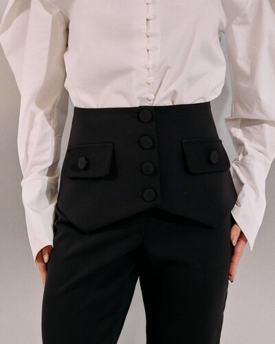 FotoCalça Capri Lorna Preto