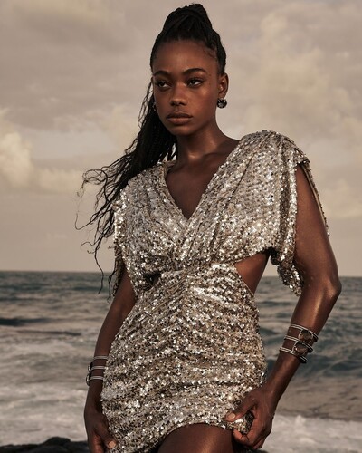 Foto Vestido Maggie Prata