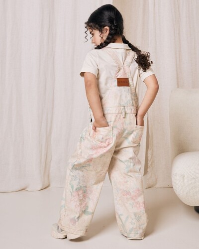 Foto Jardineira Jeans Florinha