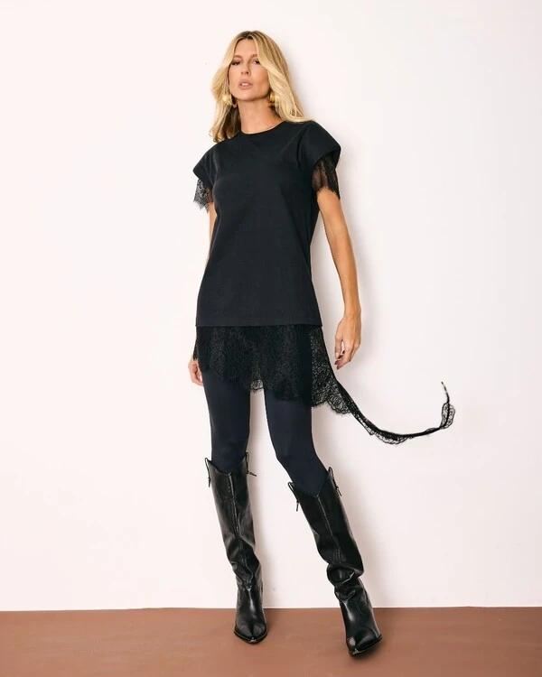 Moscow Tee Alicia Preto