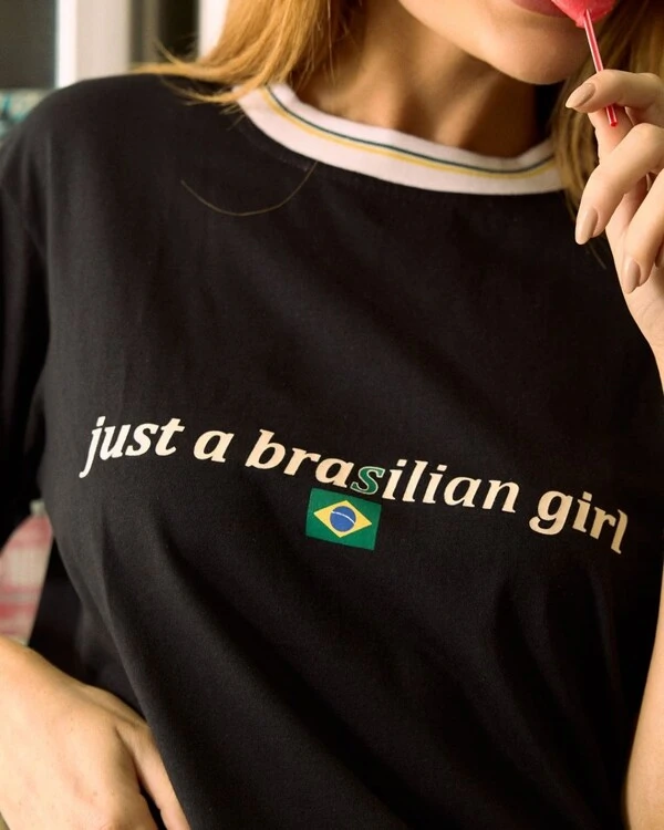 T-shirt Brasilian Girl