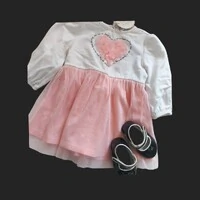 Vestido florzinha de moletin e saia de tule