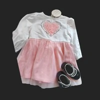 Vestido florzinha de moletin e saia de tule