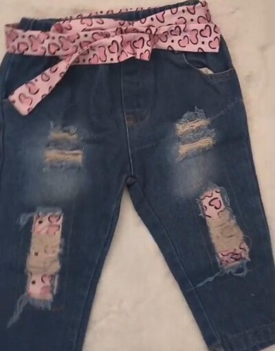 Foto calça jeans de bebê- conforto que a pele do bebe merece