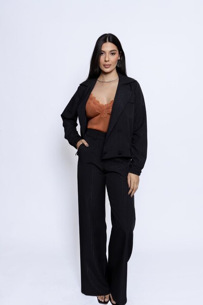 Foto Calça Reta Alfaiataria Risca Lurex