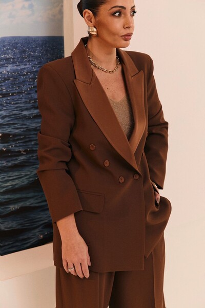 Foto Blazer Alongado com Lapela Acetinada