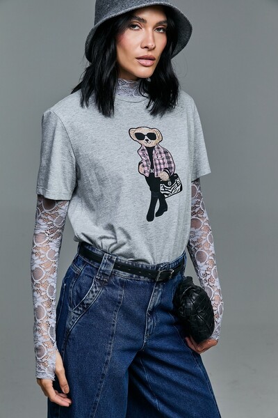 Foto T-shirt Ursa Com Bolsa De Zebra