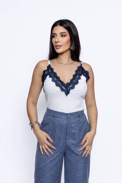 Foto Regata Canelada Decote Renda