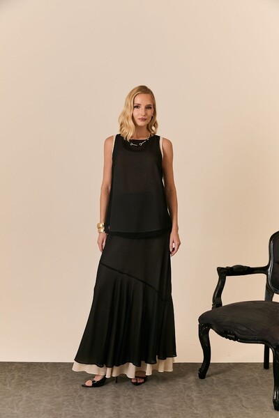 Foto Saia Longa Com Recorte Em Crepe