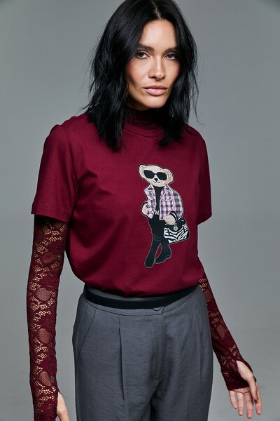 FotoT-shirt Ursa Com Bolsa De Zebra