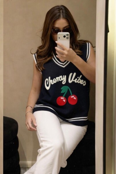 Foto Colete Tricot Cherry Vibes