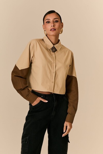 Foto Camisa Bicolor Com Recortes