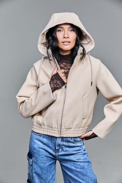 Foto Jaqueta Em Lã Batida Com Capuz Removível E Zíper Frontal