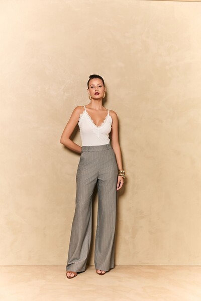 Foto Calça Pantalona Risca de Giz