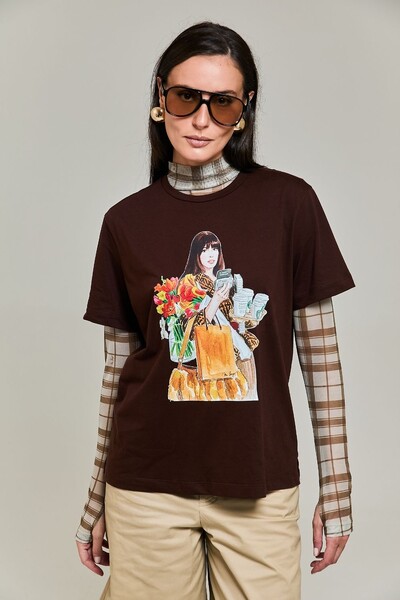 Foto T-shirt Algodão Estampa Andrea Flores