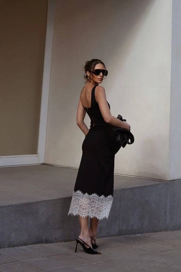 Vestido Midi Malha Power Aplicação Renda