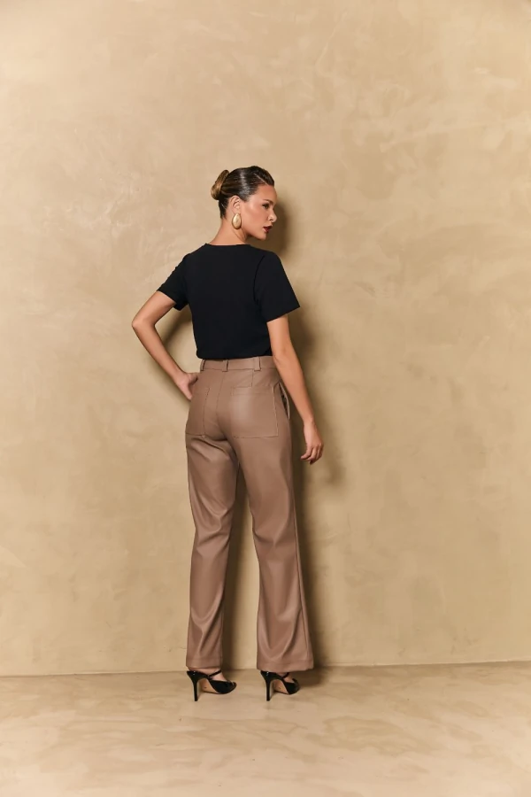 Calça Boot Cut C/ Recortes Pu