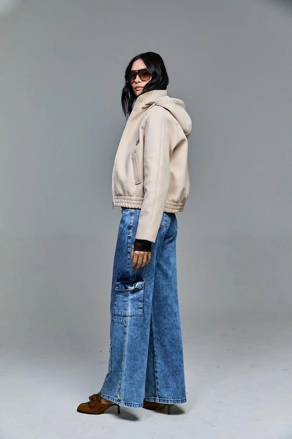 Jaqueta Em Lã Batida Com Capuz Removível E Zíper Frontal