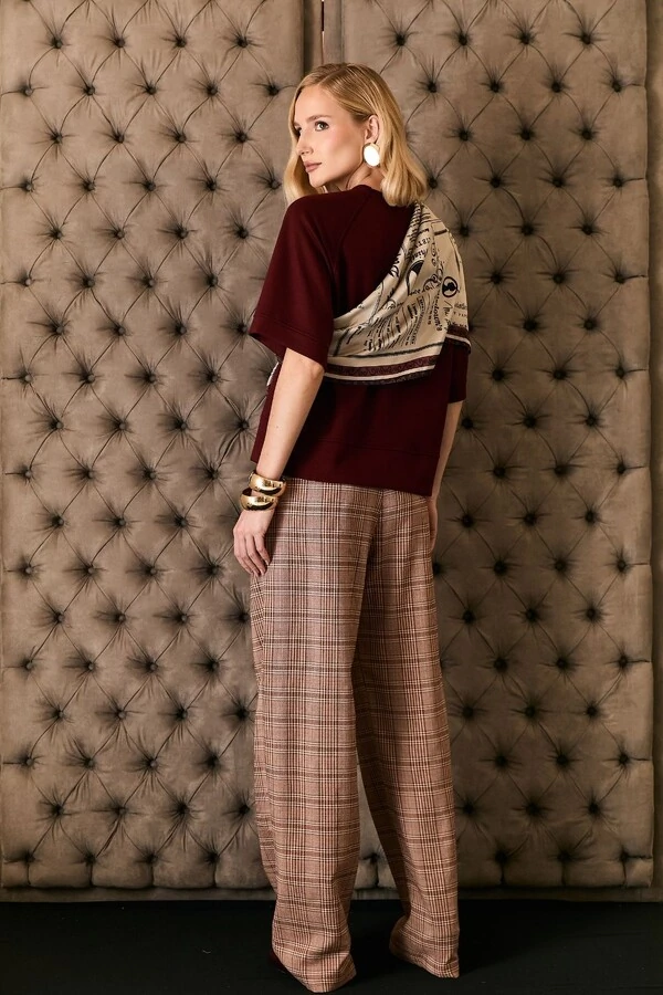 Blusa Abelha Bordada