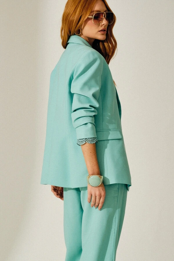 Blazer Alfaiataria com Detalhe de Renda