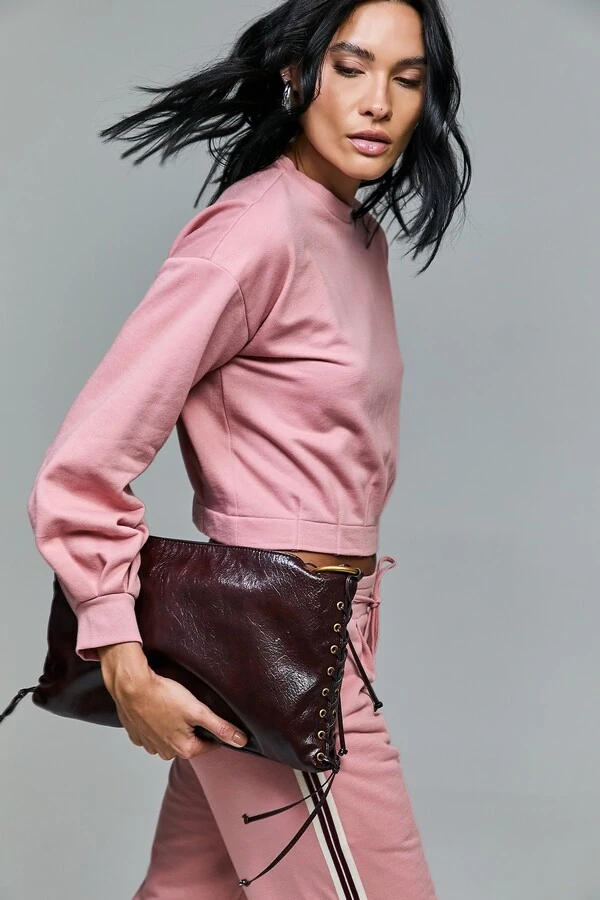 Moletom Com Detalhe De Pregas Na Barra E Mangas