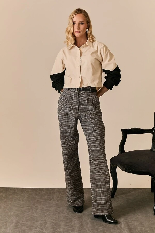 Camisa Bicolor Com Recortes