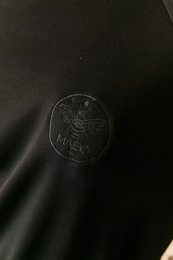 Blusa Abelha Bordada