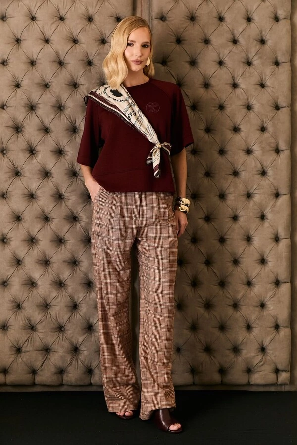 Blusa Abelha Bordada