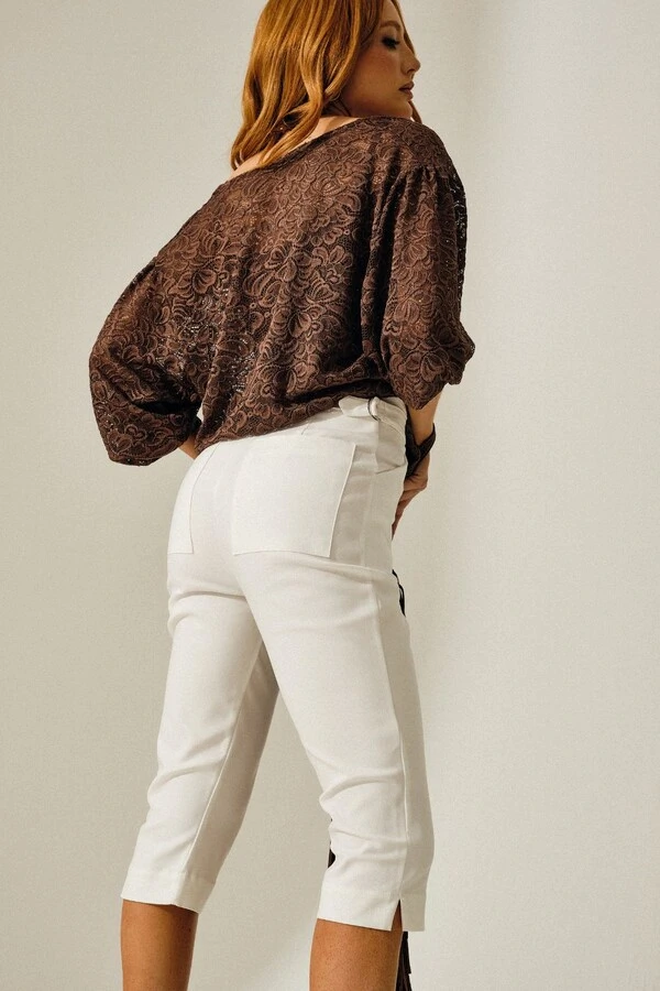 Calça Capri Alfaiataria com Meia Lua