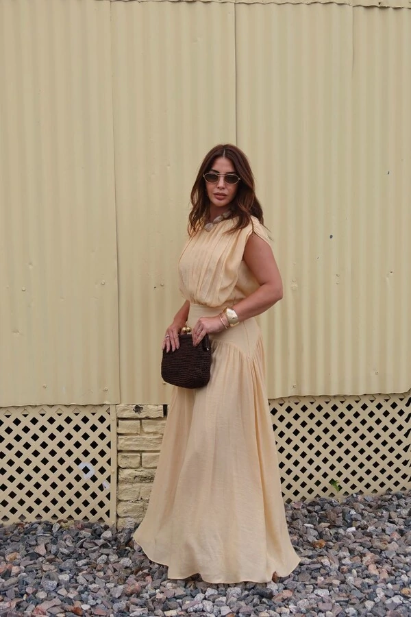 Vestido Pala e Franzido
