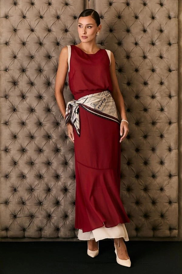 Saia Longa Com Recorte Em Crepe