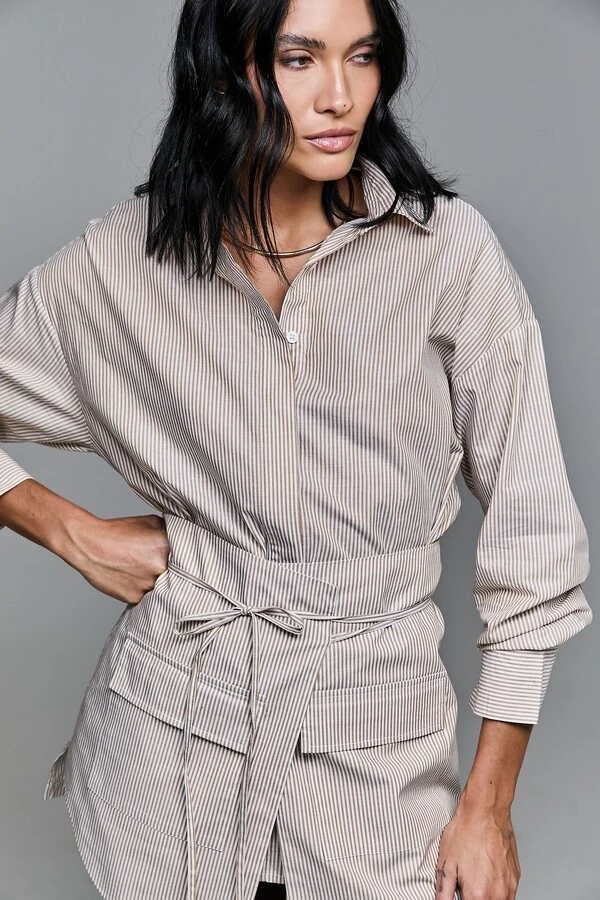 Camisa De Tricoline Com Saia Avulsa Sobreposta