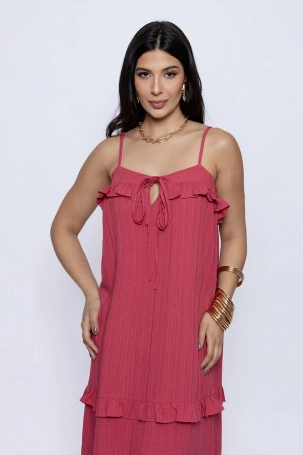 Vestido Amplo Detalhe Recorte Babados