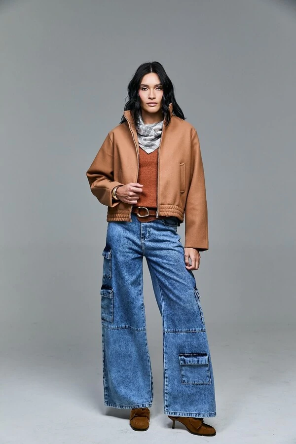 Calça Jeans Cargo Com Lavagem Marmorizada