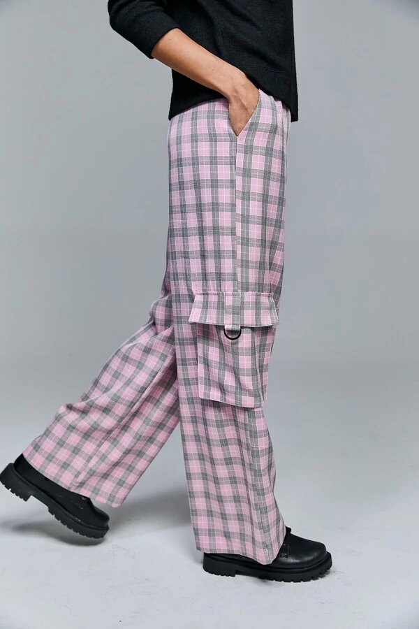 Calça Cargo Xadrez Com Elástico Na Cintura