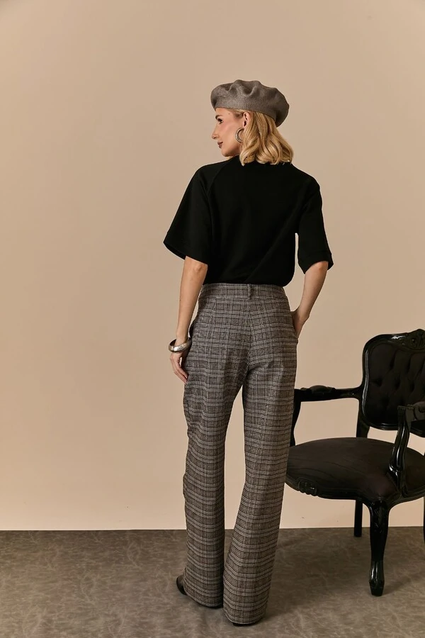 Blusa Abelha Bordada