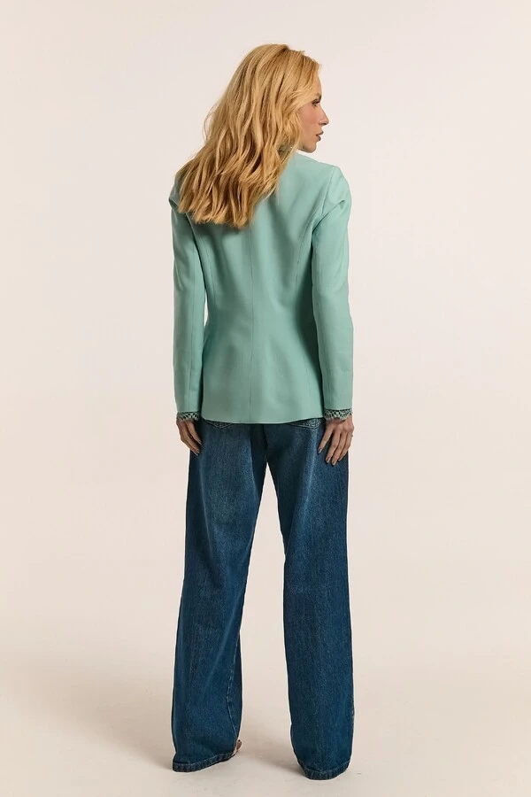 Blazer Alfaiataria com Detalhe de Renda no Punho Timeless