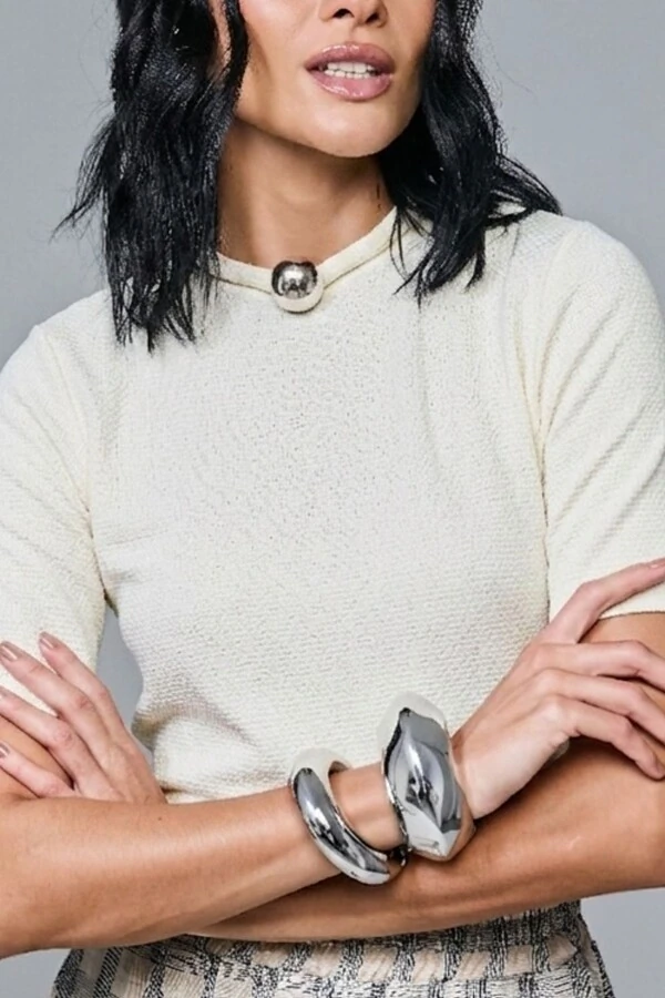 Blusa Malha Texturizada Com Colar Embutido