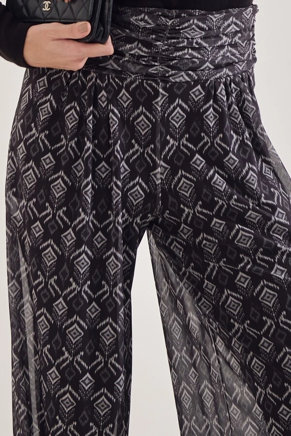 Calça Harem Em Tule Estampado Com Forro