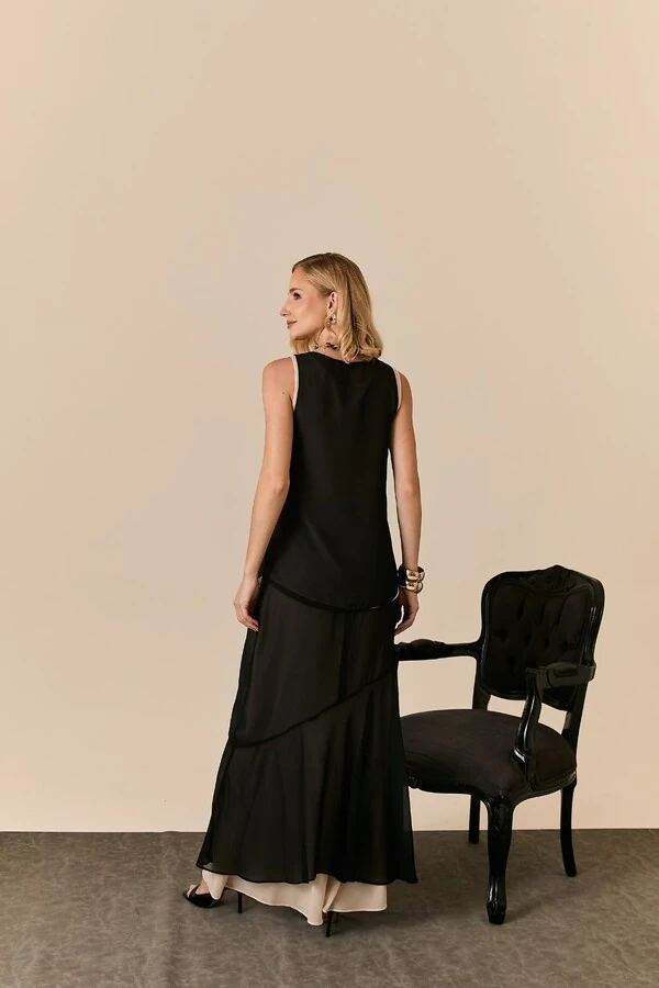 Saia Longa Com Recorte Em Crepe