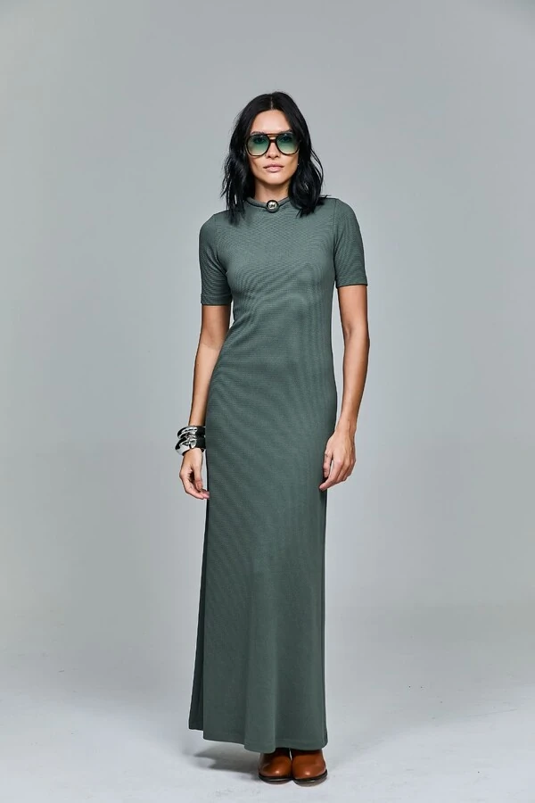 Vestido Longo Malha Texturizada Com Colar Embutido