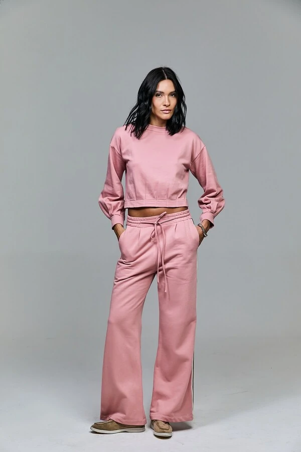 Moletom Com Detalhe De Pregas Na Barra E Mangas